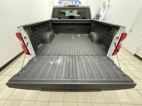 Used 2022 Chevrolet Silverado 1500 RST w/ Redline Edition AWD/4WD image 13