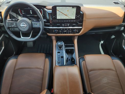 Used 2025 Nissan Pathfinder Platinum w/ Cargo Package FWD image 28