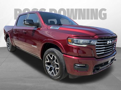 Used 2025 RAM 1500 Laramie w/ Laramie Southwest Edition AWD/4WD image 3