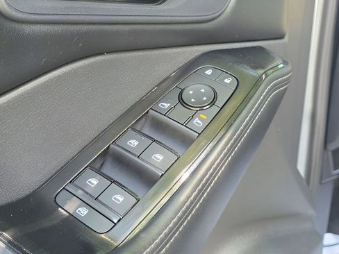 Used 2024 Nissan Rogue SV AWD/4WD image 15