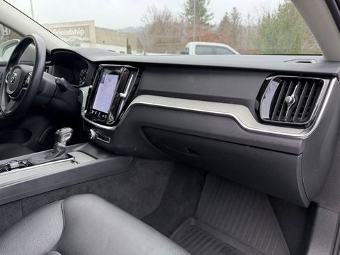 Used 2022 Volvo V60 T5 Cross Country w/ Advanced Package image 55