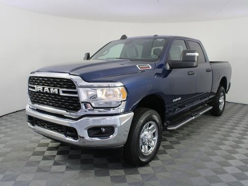 Used 2024 RAM 2500 Big Horn w/ Bed Utility Group image 20