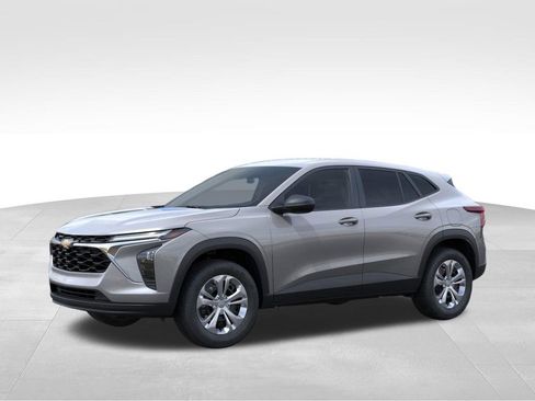 New 2026 Chevrolet Trax LS image 3