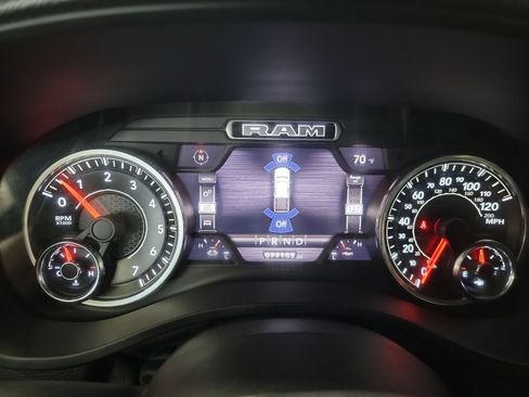 Used 2021 RAM 1500 Big Horn AWD/4WD image 17