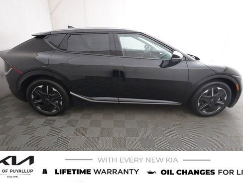 New 2025 Kia EV6 Wind image 4