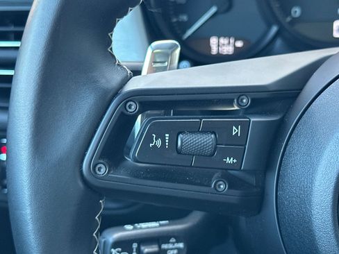 Used 2025 Porsche Macan Turbo image 30