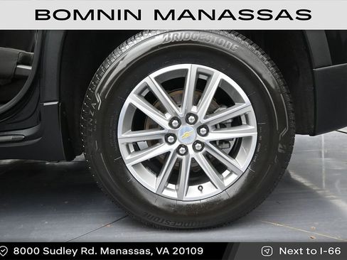 Used 2023 Chevrolet Traverse LT AWD/4WD image 21