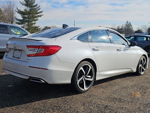 Used 2022 Honda Accord Sport image 3