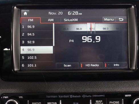 Used 2018 Kia Niro Touring image 47