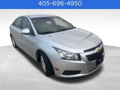 Used 2012 Chevrolet Cruze LT FWD image 2