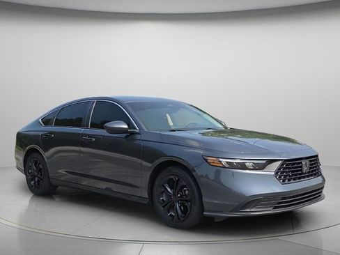 Used 2023 Honda Accord LX image 8
