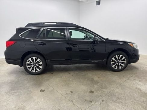 Used 2016 Subaru Outback 2.5i Limited AWD/4WD image 4