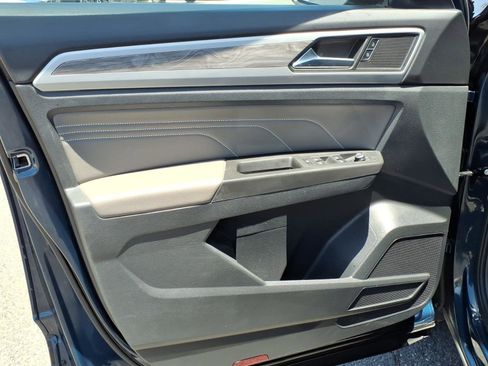 Certified 2023 Volkswagen Atlas Cross Sport SE AWD/4WD image 18