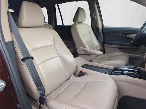 Used 2019 Honda Pilot Touring image 30