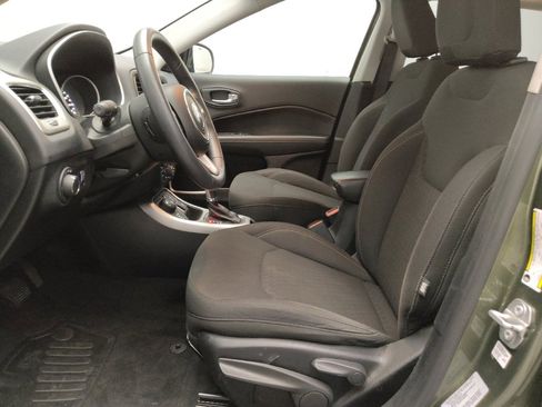 Used 2018 Jeep Compass Sport w/ Tech Group image 17