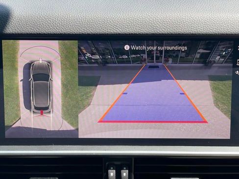 Used 2023 Porsche Cayenne image 16