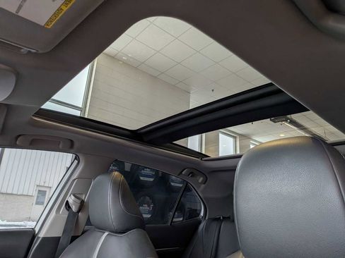 Used 2019 Toyota Camry XSE FWD image 18