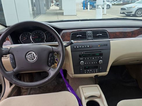 Used 2009 Buick LaCrosse CX image 5