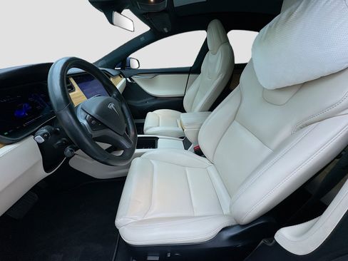Used 2020 Tesla Model S Long Range Plus image 13
