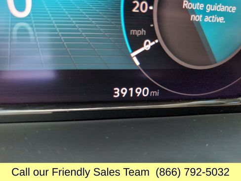 Used 2025 Volkswagen Atlas SE AWD/4WD image 17
