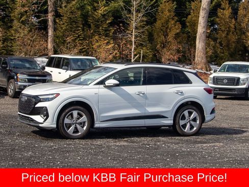 Used 2024 Audi Q4 e-tron Premium AWD/4WD image 3
