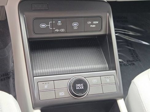 Used 2024 Hyundai Kona SEL FWD image 31