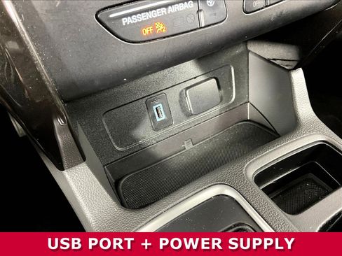 Used 2018 Ford Escape Titanium AWD/4WD image 13