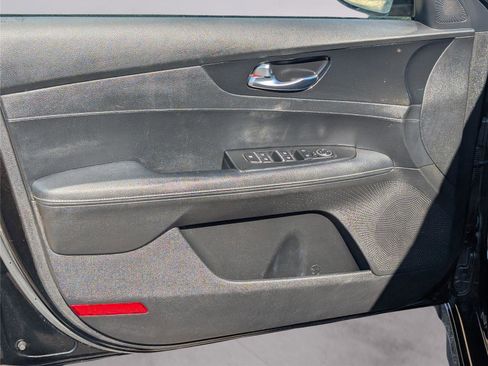 Used 2023 Kia Forte GT-Line w/ GT-Line Technology Package FWD image 9