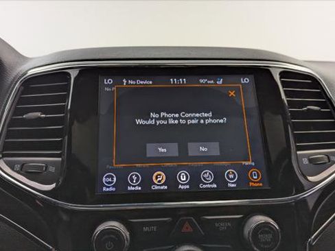 Used 2019 Jeep Grand Cherokee Limited w/ Luxury Group II image 32