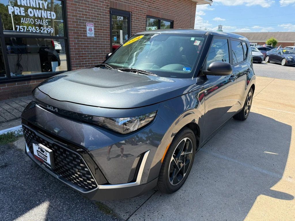 Used 2024 Kia Soul EX FWD image 1
