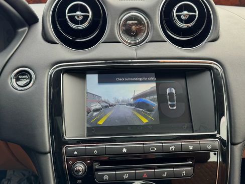 Used 2017 Jaguar XJ L Portfolio image 30