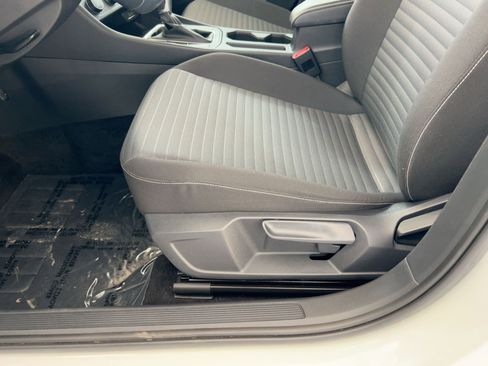 Certified 2022 Volkswagen Jetta S image 14