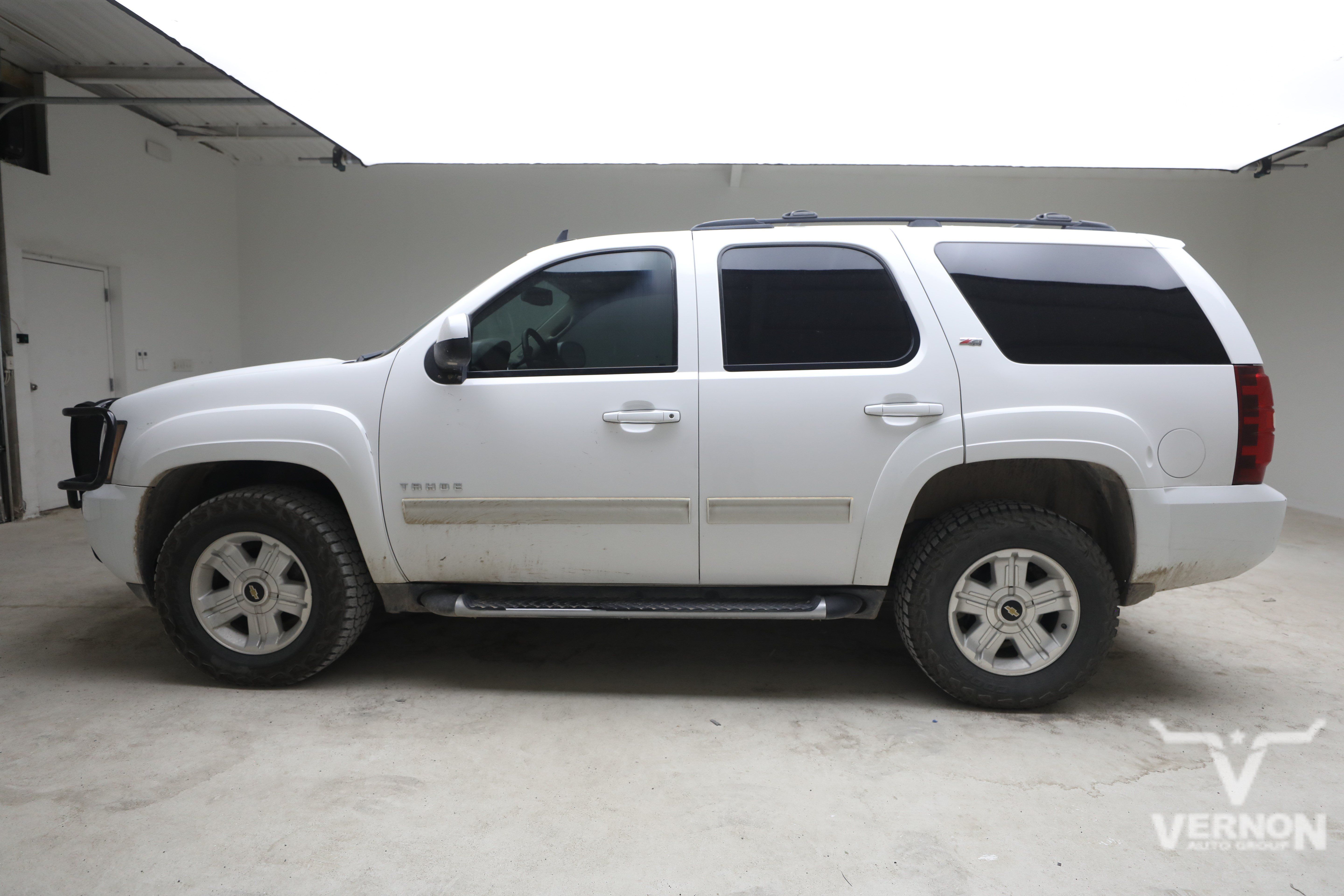 Used 2014 Chevrolet Tahoe LT w/ Suspension Package, Off-Road AWD/4WD image 2