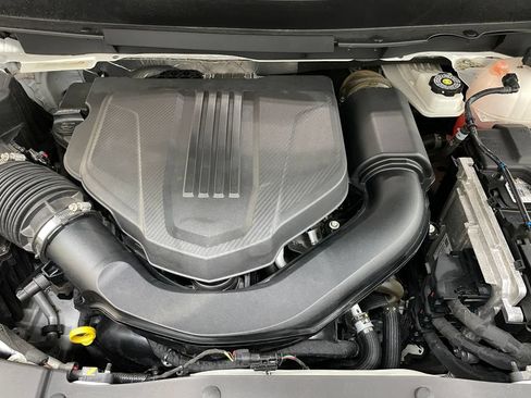 Certified 2024 Chevrolet Traverse LT FWD image 46