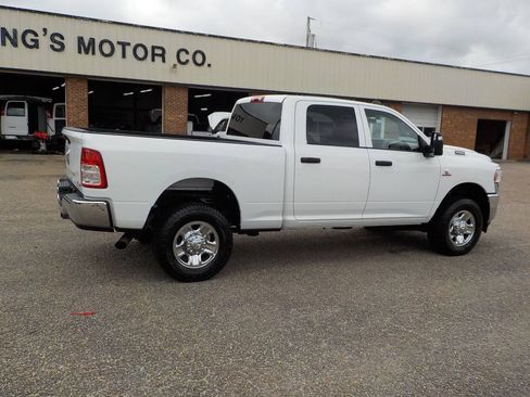 Used 2023 RAM 2500 Tradesman w/ Chrome Appearance Group AWD/4WD image 6