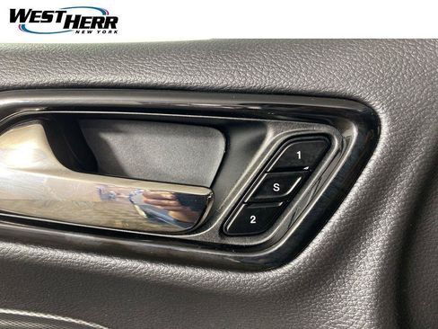 Used 2025 Dodge Durango R/T AWD/4WD image 14