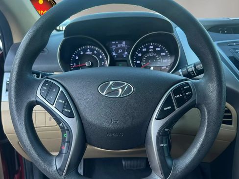 Used 2013 Hyundai Elantra GLS w/ Preferred Pkg FWD image 26
