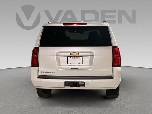 Used 2017 Chevrolet Suburban LT image 23