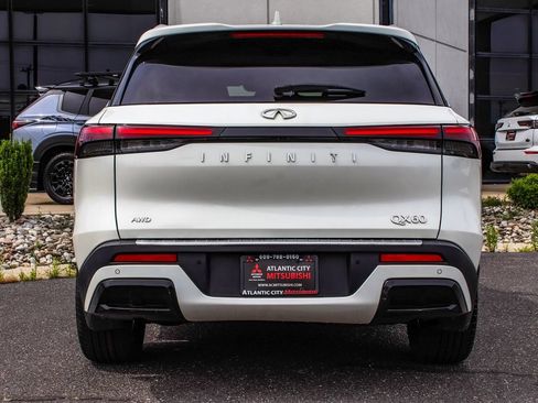 Used 2023 INFINITI QX60 Luxe w/ Vision Package AWD/4WD image 5