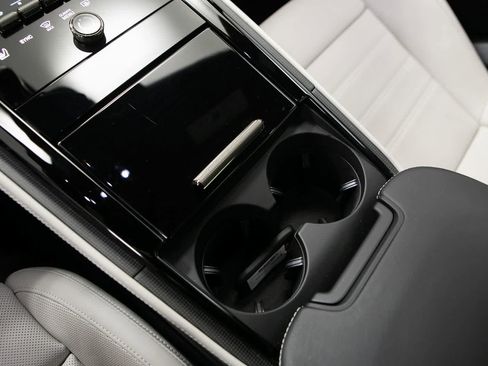 Certified 2025 Porsche Panamera Turbo image 30