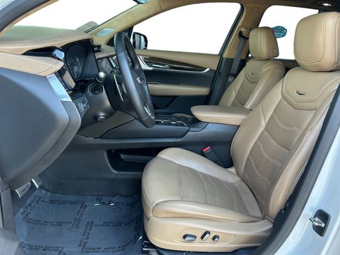 Used 2022 Cadillac XT6 Sport w/ Platinum Package AWD/4WD image 9