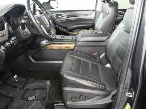 Used 2016 GMC Yukon Denali w/ Open Road Package AWD/4WD image 10
