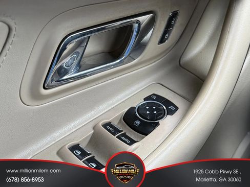 Used 2015 Ford Taurus Limited FWD image 24