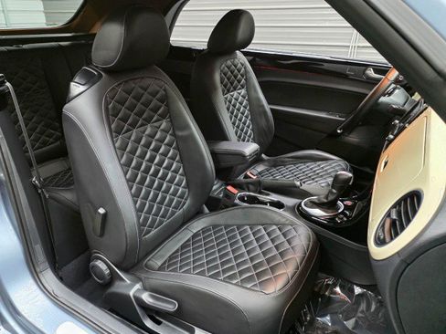 Used 2019 Volkswagen Beetle 2.0T Final Edition SEL FWD image 16