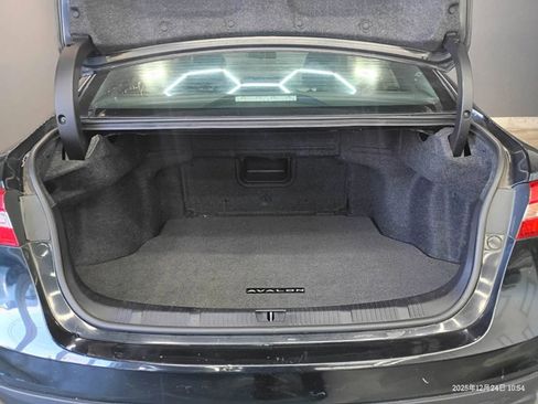 Used 2015 Toyota Avalon XLE image 6