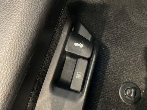 Used 2024 Toyota Corolla LE image 17