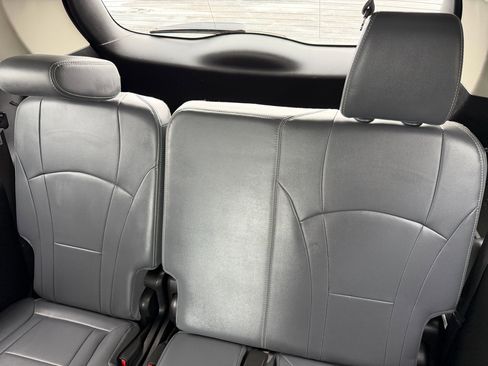 Used 2020 Buick Enclave Essence image 19