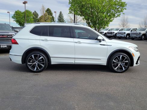 Used 2023 Volkswagen Tiguan SEL R-Line AWD/4WD image 2