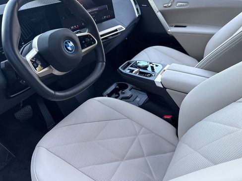 Used 2025 BMW iX xDrive50 w/ Premium Package image 11