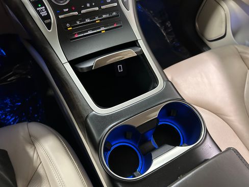 Used 2019 Lincoln Nautilus Select AWD/4WD image 11